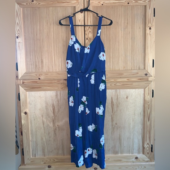 A new day Blue floral magnolia twist front jumpsuit romper size S - Picture 3 of 6